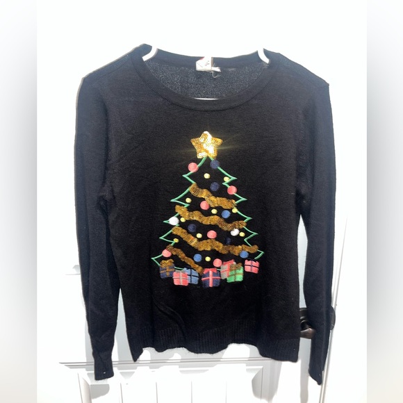 Christmas Top - Picture 1 of 3